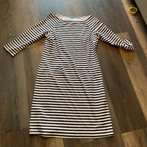 J.McLaughlin of the shoulder striped stretch dress. Worn about 3x‎ - Picture 1 of 4